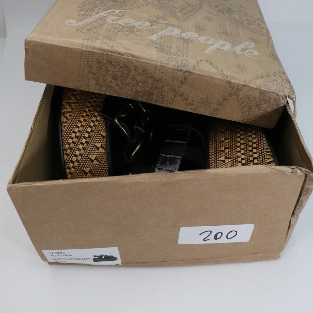 NIB Free People Amor Black/ Gold Flatform Women’s Sandals with Buckle Size 10 - Picture 15 of 16